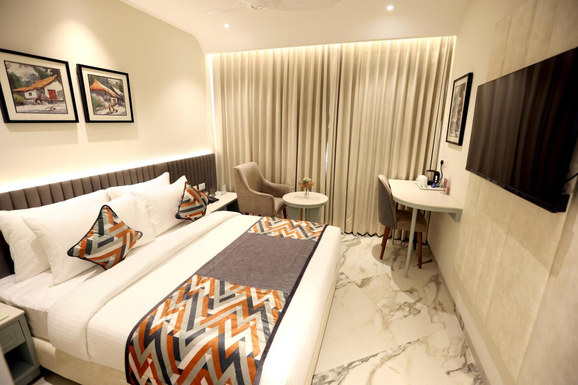 Hiraya Hotels Mohali Eksteriør billede