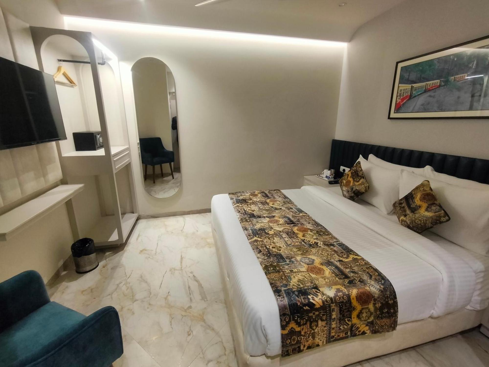 Hiraya Hotels Mohali Eksteriør billede
