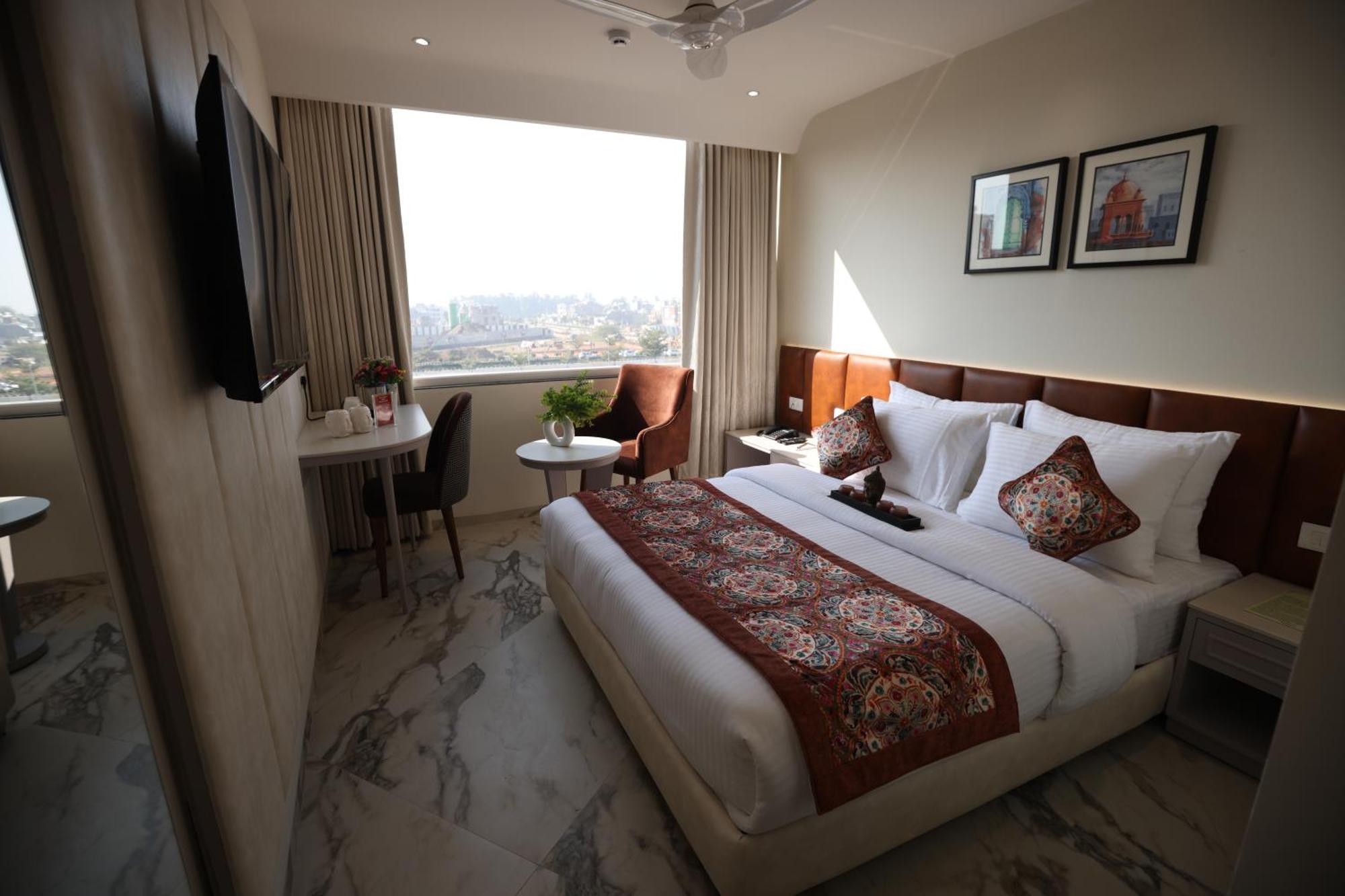 Hiraya Hotels Mohali Eksteriør billede