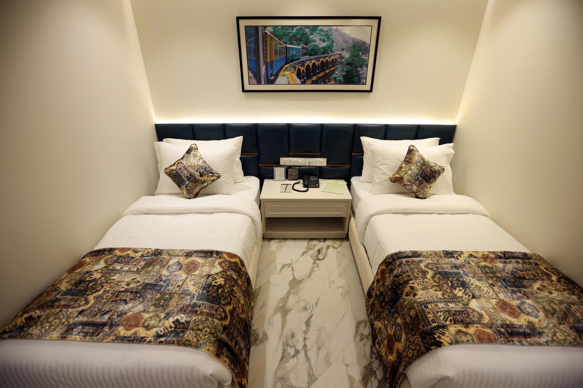 Hiraya Hotels Mohali Eksteriør billede