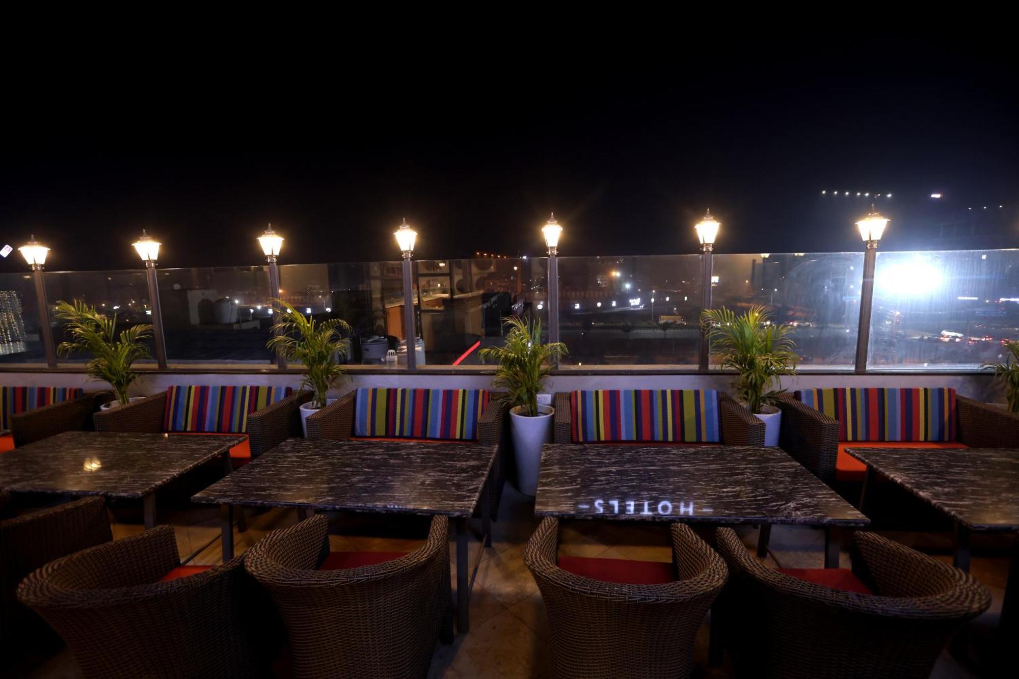 Hiraya Hotels Mohali Eksteriør billede