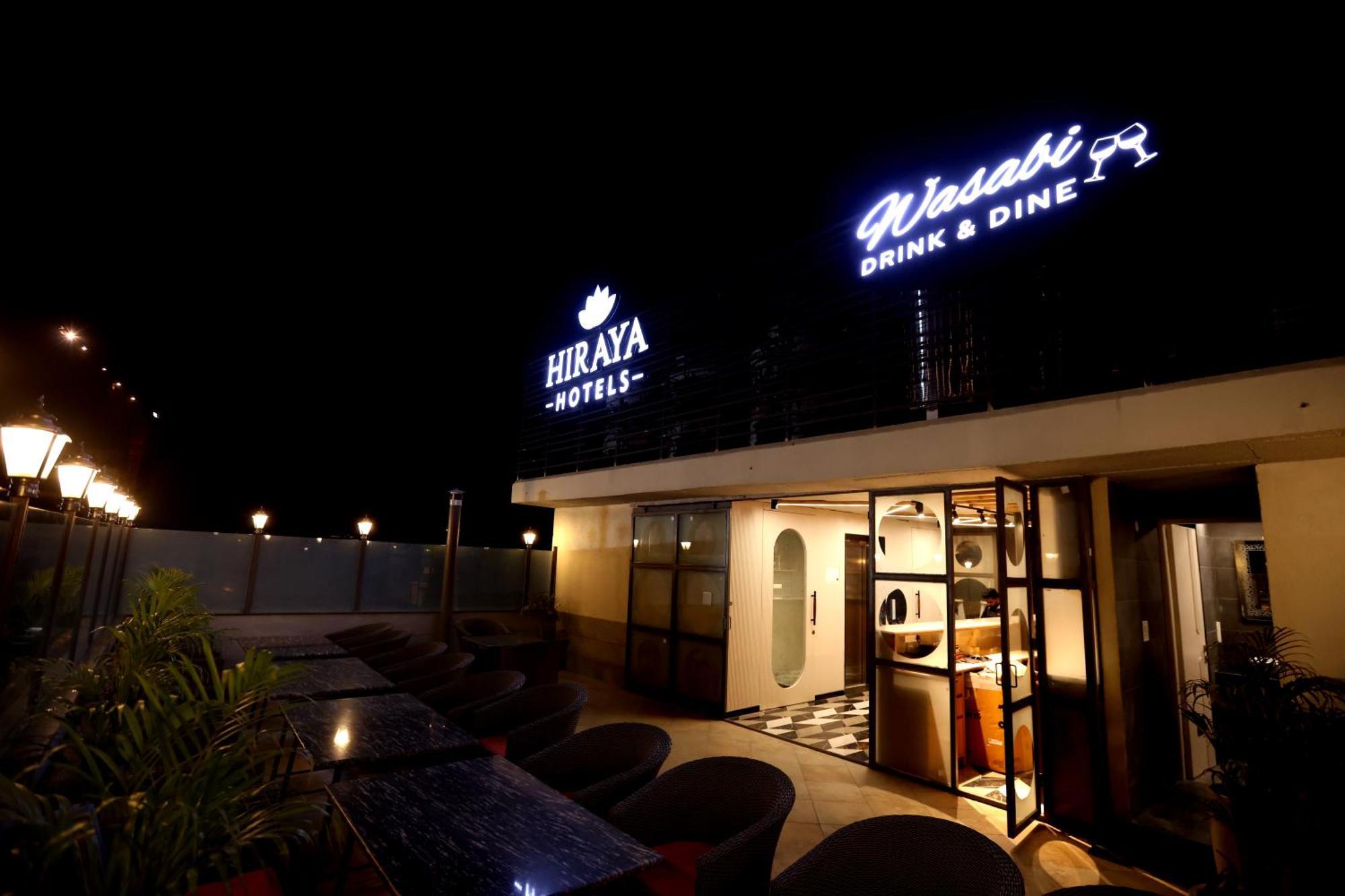 Hiraya Hotels Mohali Eksteriør billede